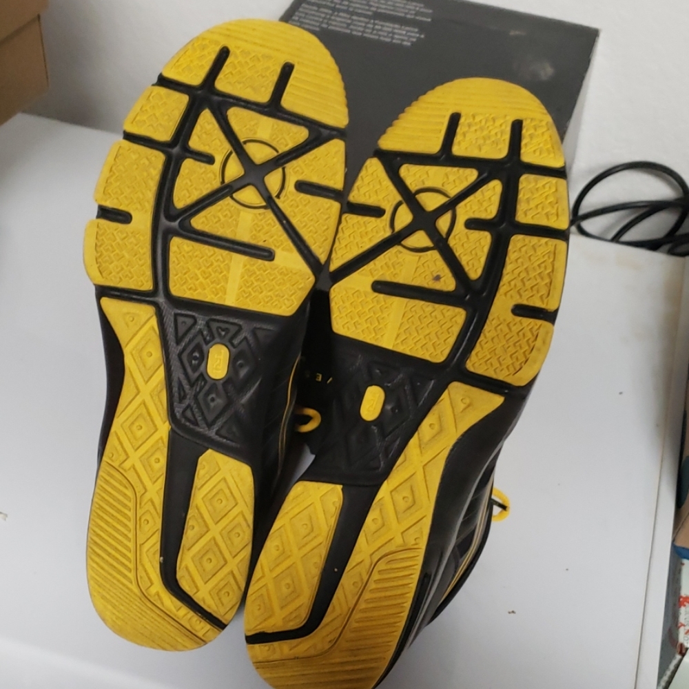 Nike Trainer 1.2 Mid LAF "Livestrong" - Picture 5 of 5